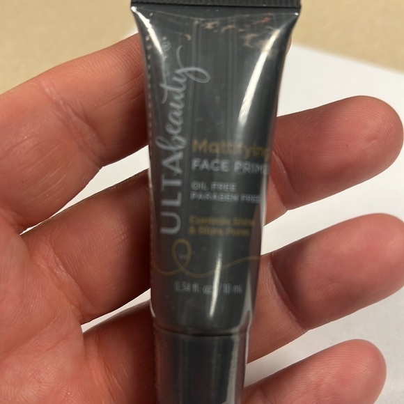 Ulta Beauty Mattifying Face Primer - New - Picture 2 of 2